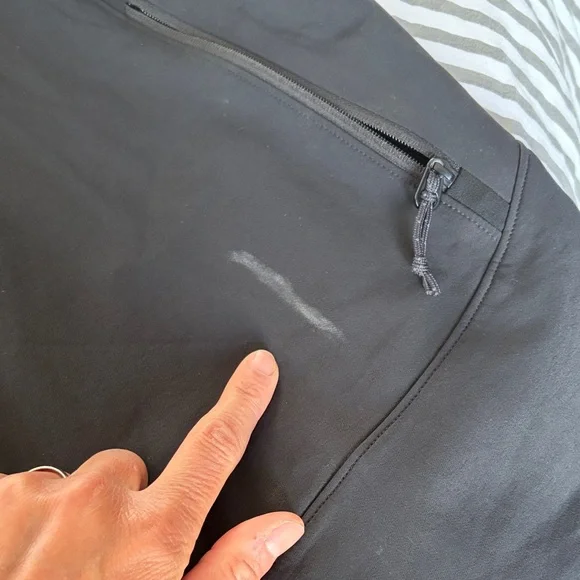 Arc'teryx Black Men's Softshell Performance Jacket - Picture 6 of 14